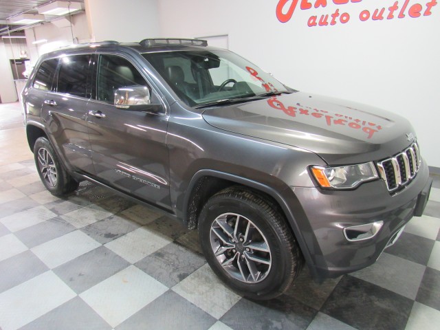 2019 Jeep Grand Cherokee Limited 4WD in Cleveland